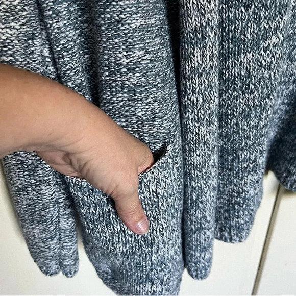 J. Jill Pure Jill Blue White Knit Open Front Cardigan Sweater Size Medium - Picture 2 of 6